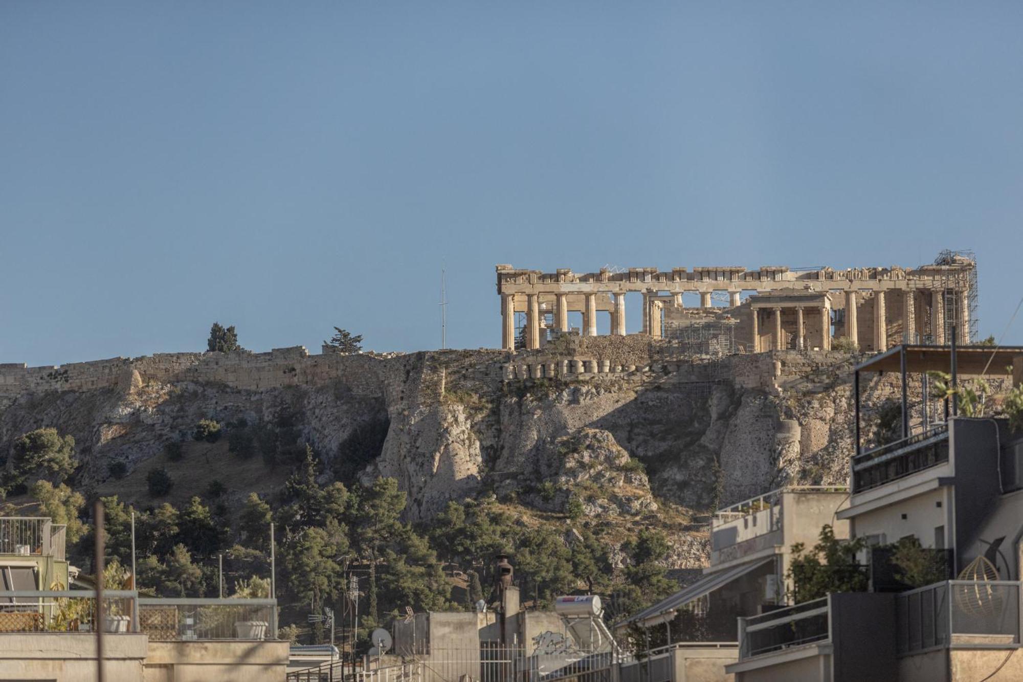Loft At Historical Center Of Acropolis View